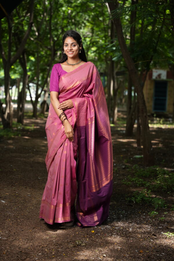 Vairaoosi Border OnionPink Kanchi Silk - Image 4