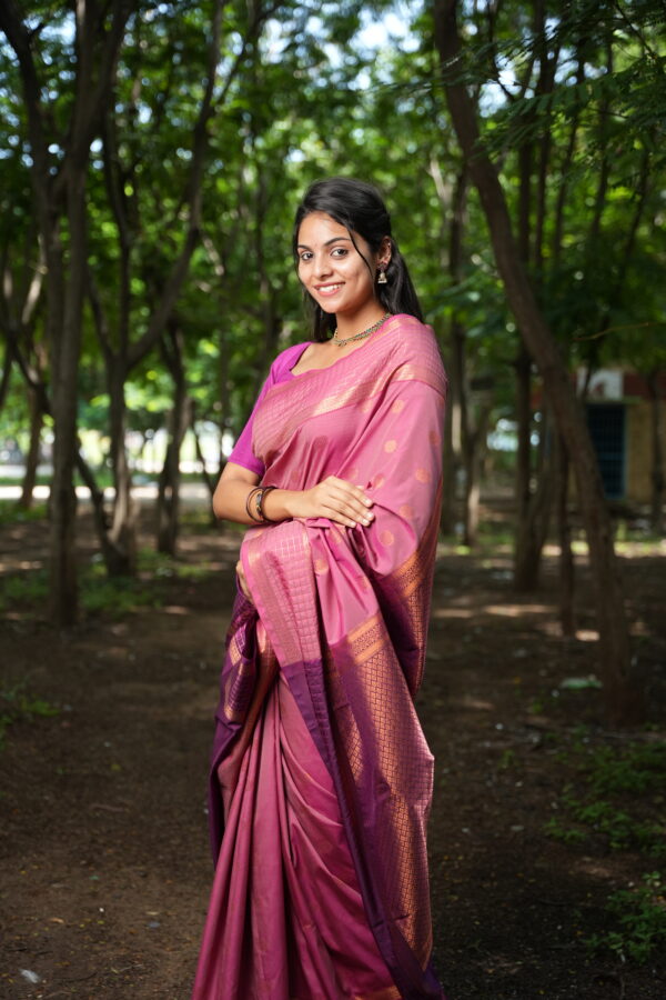 Vairaoosi Border OnionPink Kanchi Silk