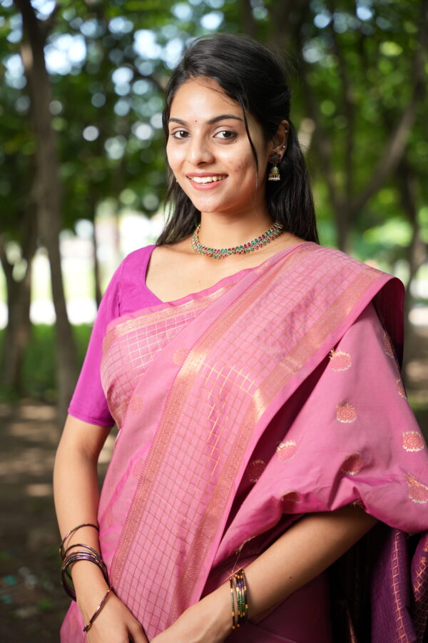 Vairaoosi Border OnionPink Kanchi Silk - Image 8