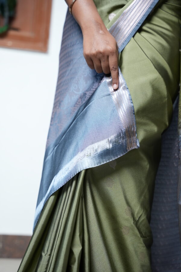 Stunning Silver Pastel - Image 4