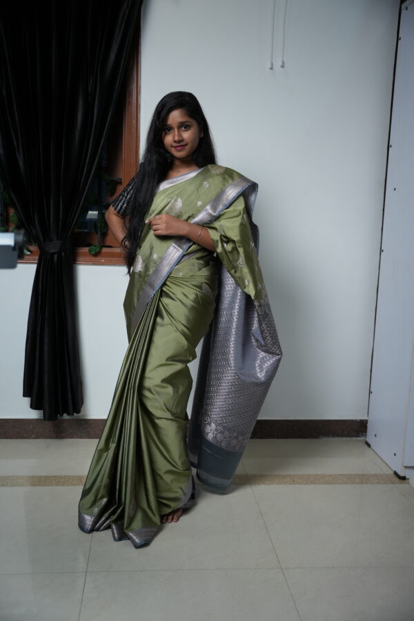 Stunning Silver Pastel - Image 5